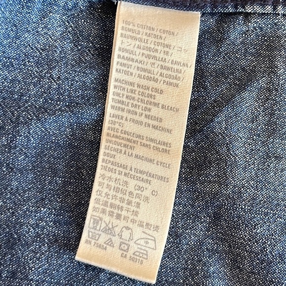 HOLLISTER Denim Jean Button Down Shirt with Pearl Snaps - Picture 5 of 13